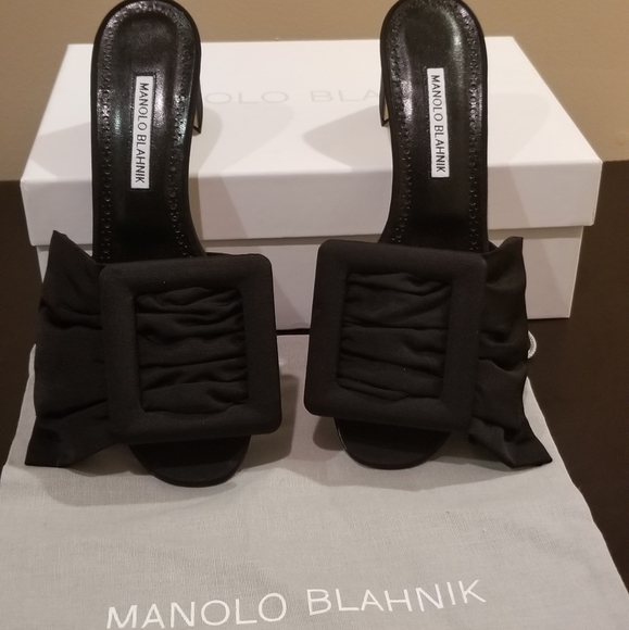 Manolo Blahnik Shoes - SOLD! Manolo Blahnik Bow Mules